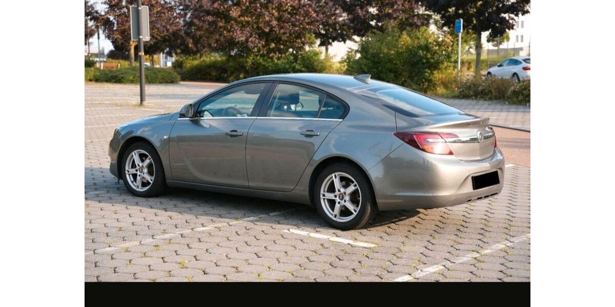 Opel Insignia 122.000 km 8.300 &euro; Bochum 44894