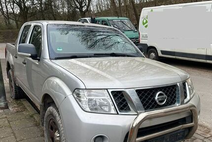 Nissan Navara 169.421 km 3.500 &euro; Essen 45356