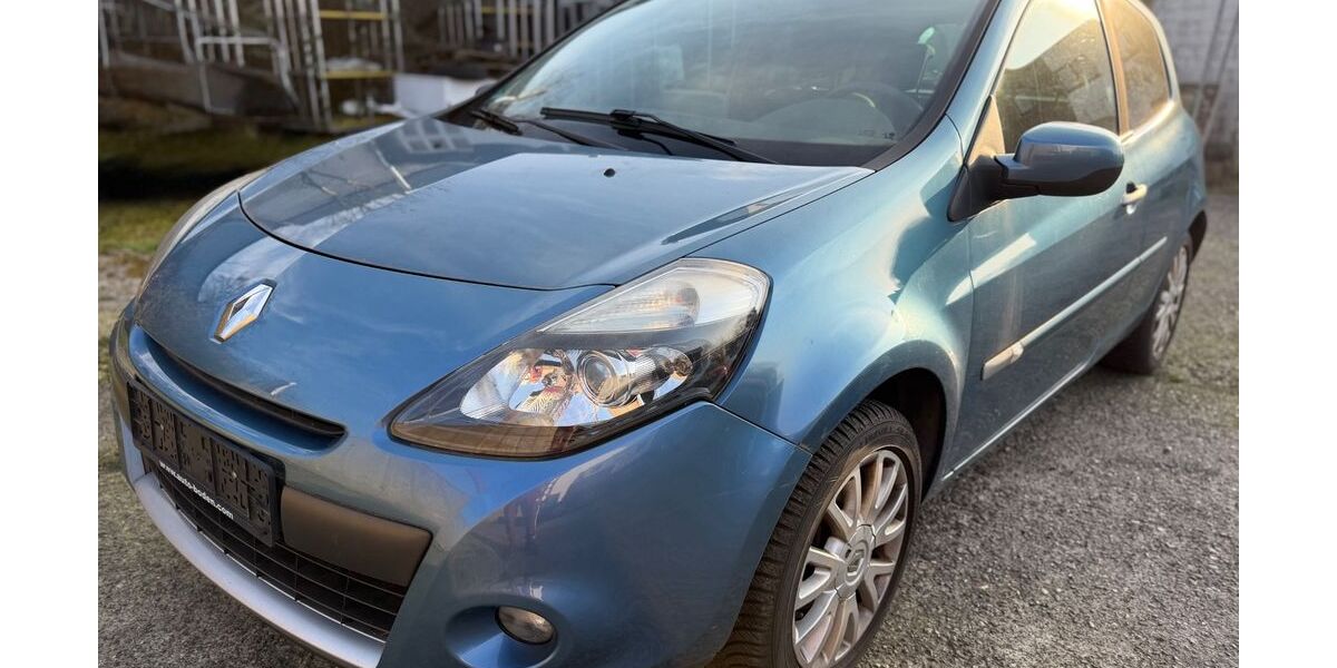 Renault Clio 136.000 km 3.350 &euro; Mülheim 45472