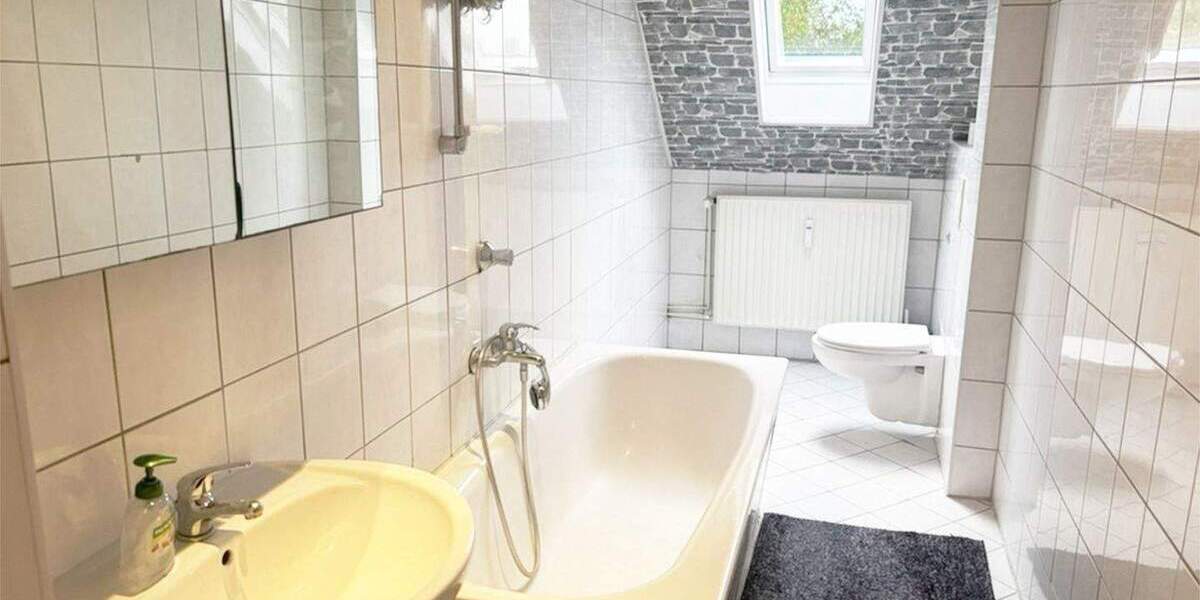 Etagenwohnung Herne Wanne - 4 Zimmer, 100 m&sup2;, 550&euro; | Angebot:25727584