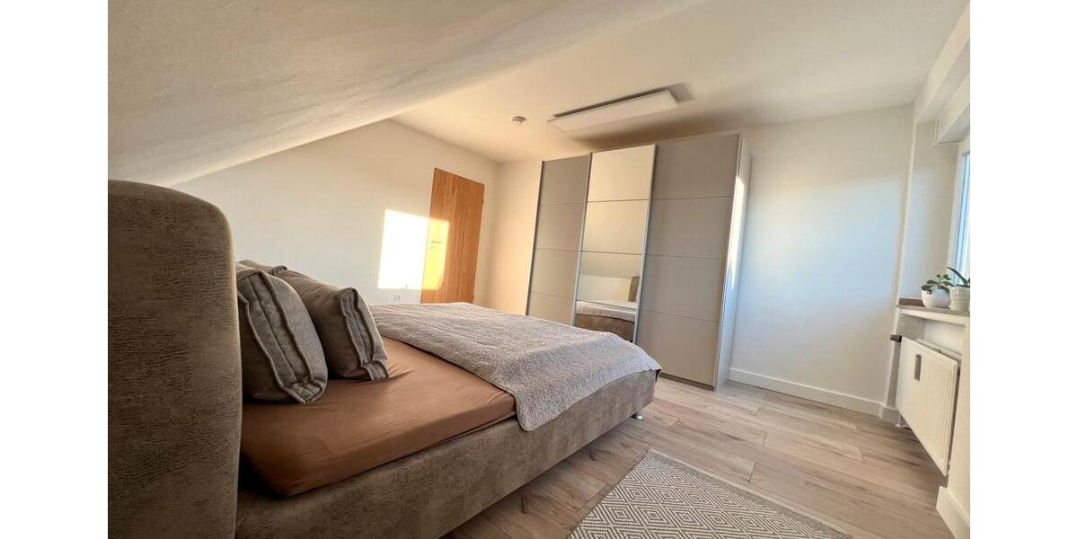 Dachgeschoßwohnung Voerde (Niederrhein) - 3 Zimmer, 78 m&sup2;, 740&euro; | Angebot:25294077