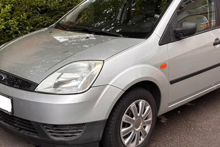 Ford Fiesta 48.000 km 2.800 &euro; Duisburg 47137