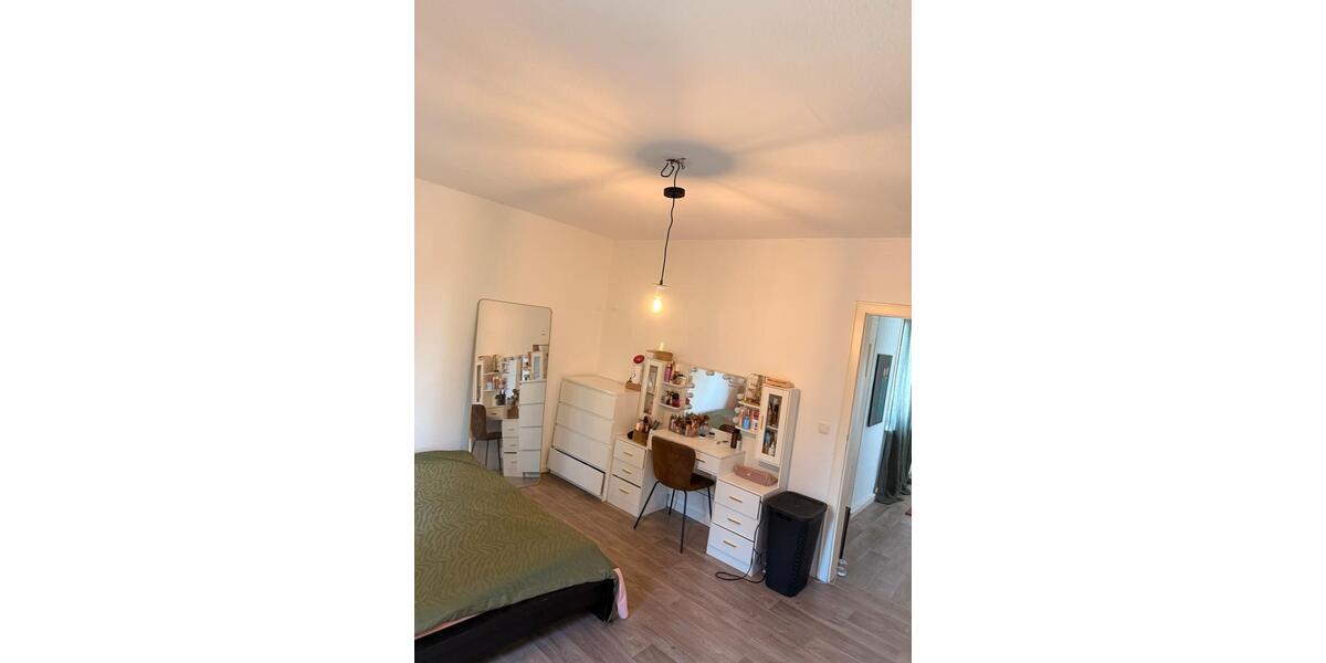 Etagenwohnung Essen Stadtbezirk IV - 2.5 Zimmer, 65 m&sup2;, 510&euro; | Angebot:26250718