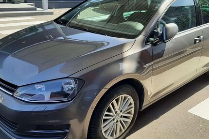 VW Golf 144.966 km 8.880 &euro; Essen 45326