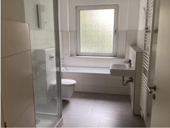 Etagenwohnung Mülheim an der Ruhr - 4 Zimmer, 124 m&sup2;, 1.450&euro; | Angebot:25877313