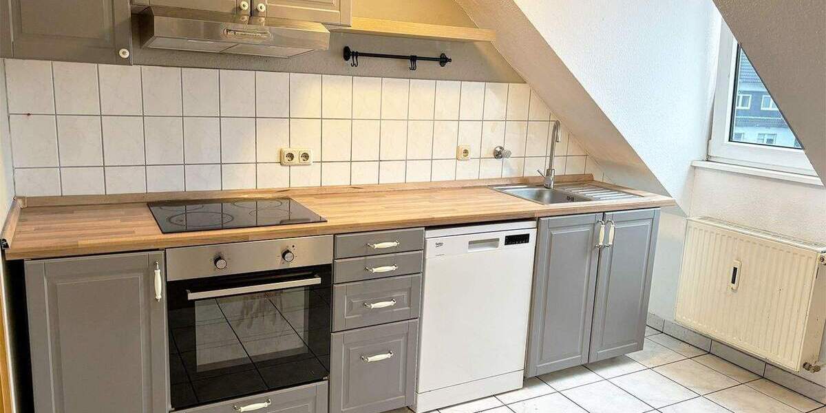 Zimmer Essen Stadtkern - 4 Zimmer, 95 m&sup2;, 700&euro; | Angebot:25773897