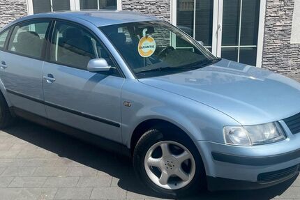 VW Passat 89.000 km 2.490 &euro; Oberhausen 46145