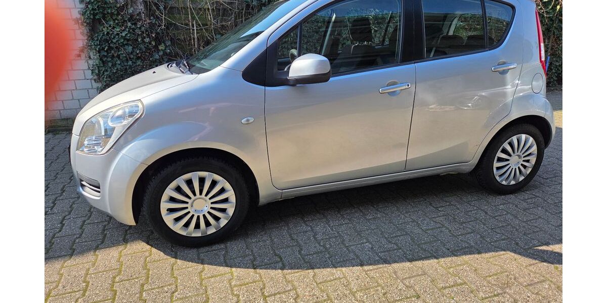 Suzuki Splash 151.239 km 2.590 &euro; Oberhausen 46149