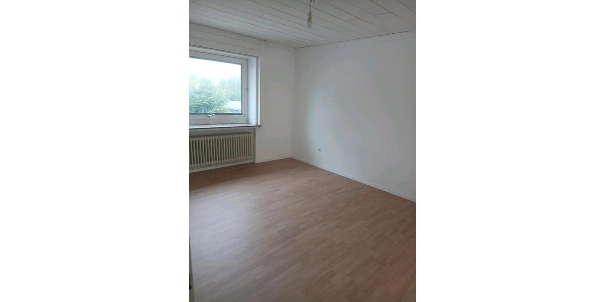 Etagenwohnung Gelsenkirchen Gelsenkirchen-Mitte - 1 Zimmer, 81 m&sup2;, 550&euro; | Angebot:25974930