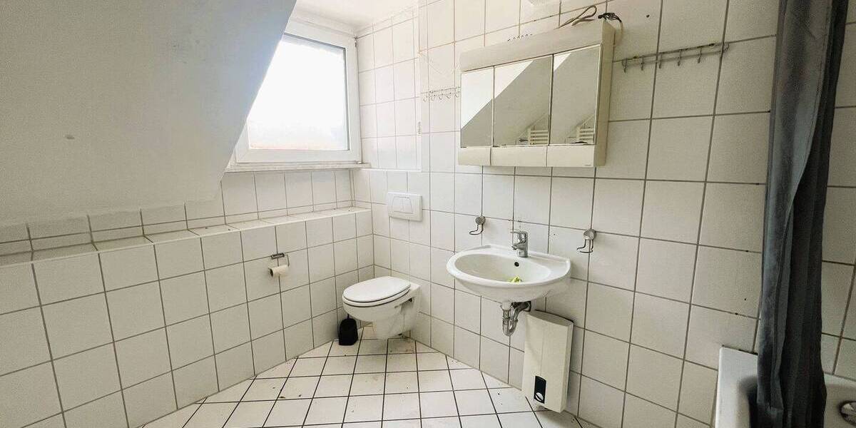 Etagenwohnung Mülheim an der Ruhr Styrum - 5 Zimmer, 111 m&sup2;, 170.000&euro; | Angebot:25747664