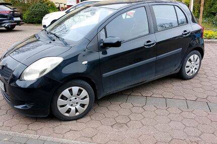 Toyota Yaris 227.000 km 2.350 &euro; Voerde 46562