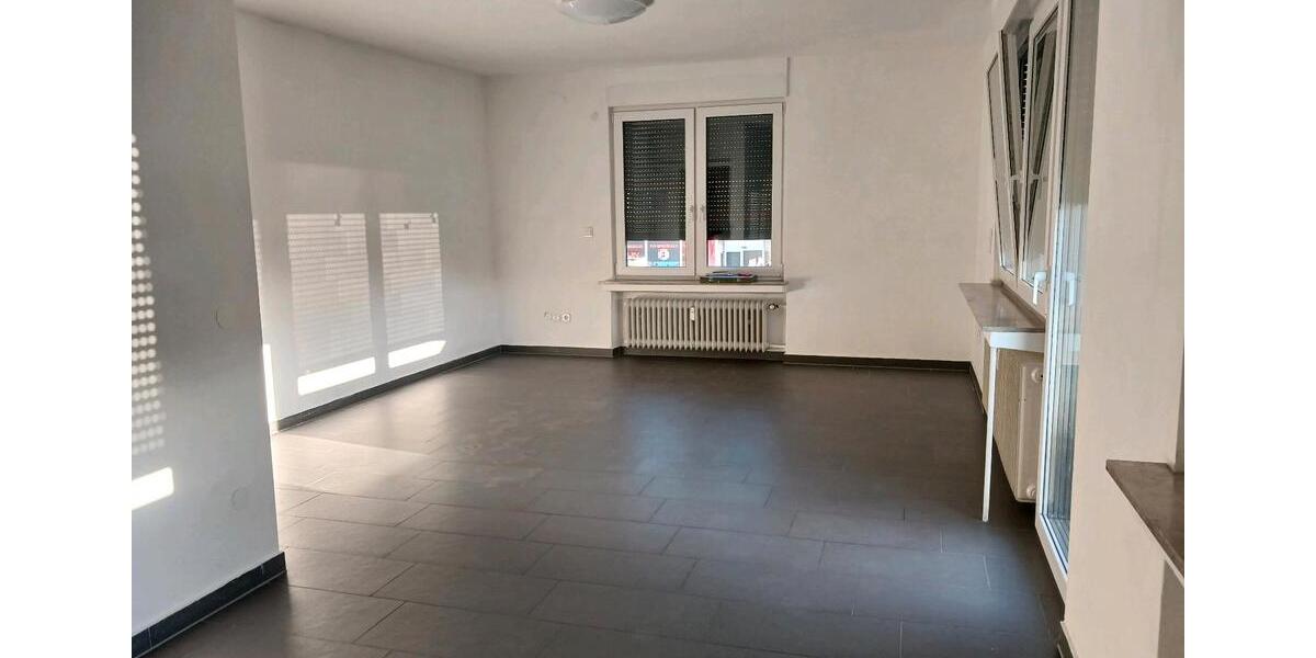 Etagenwohnung Voerde (Niederrhein) - 3.5 Zimmer, 79 m&sup2;, 1.260&euro; | Angebot:26001842