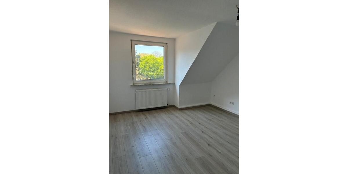 Dachgeschoßwohnung Gelsenkirchen Gelsenkirchen-Mitte - 2 Zimmer, 51 m&sup2;, 439&euro; | Angebot:26287799