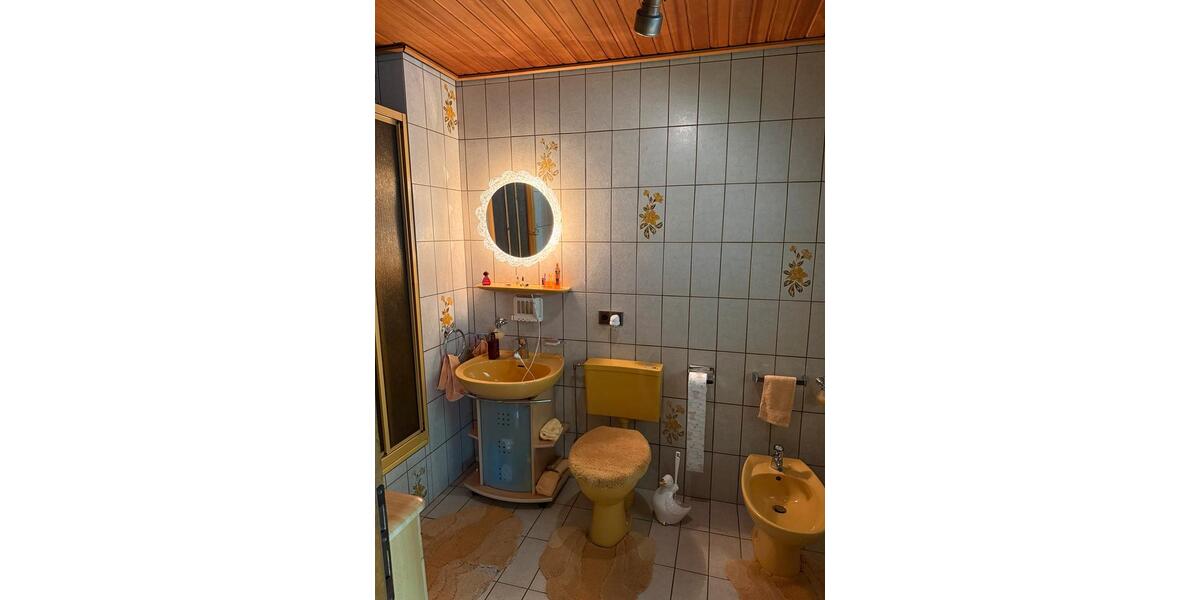 Einfamilienhaus Dinslaken Lohberg - 7 Zimmer, 126 m&sup2;, 325.000&euro; | Angebot:27194541