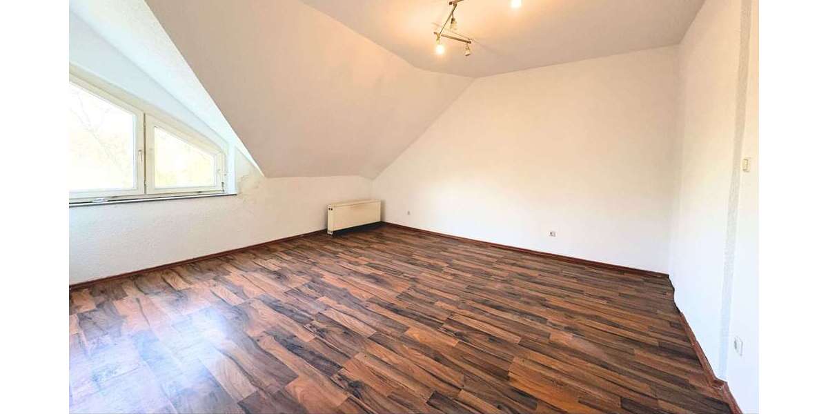 Etagenwohnung Gelsenkirchen Rotthausen - 5.5 Zimmer, 110 m&sup2;, 700&euro; | Angebot:24819224