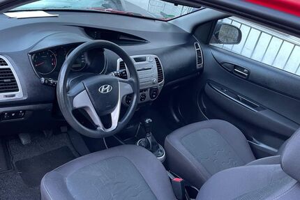 Hyundai i20 127.000 km 2.500 &euro; Essen 45127