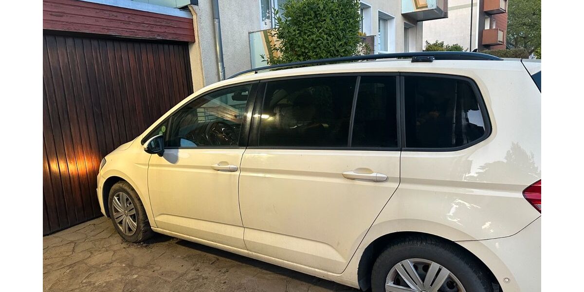 VW Touran 489.000 km 5.500 &euro; Gelsenkirchen 45881