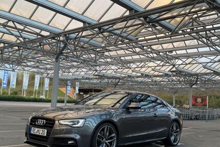 Audi A5 142.000 km 17.999 &euro; Castrop-Rauxel 44581