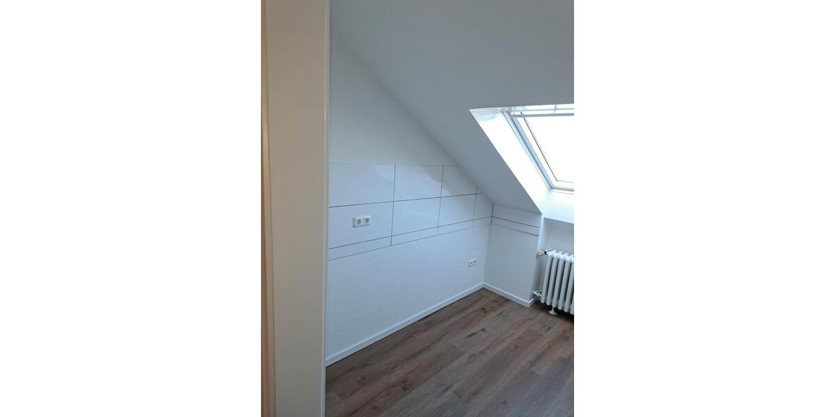 Dachgeschoßwohnung Essen Stadtbezirk IV - 2 Zimmer, 62 m&sup2;, 465&euro; | Angebot:26284643