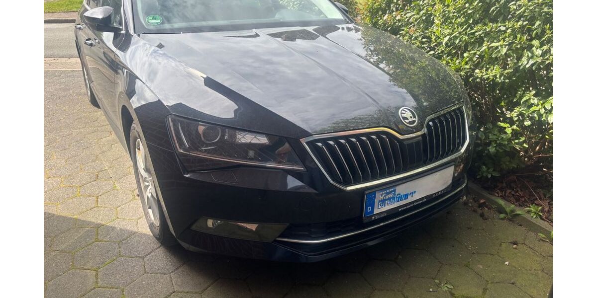 Skoda Superb 99.750 km 15.200 &euro; Dorsten 46286