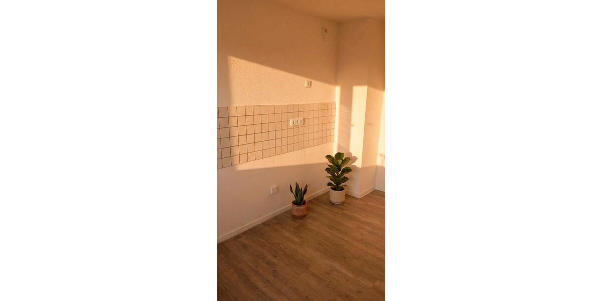 Etagenwohnung Gelsenkirchen Ückendorf - 4 Zimmer, 75 m&sup2;, 562&euro; | Angebot:26271024