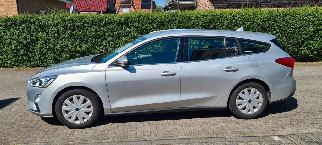 Ford Focus 129.600 km 8.750 &euro; Dülmen 48249