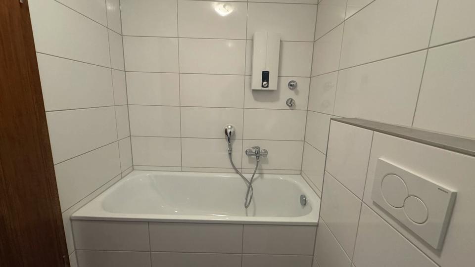Etagenwohnung Voerde (Niederrhein) - 1.5 Zimmer, 44 m&sup2;, 425&euro; | Angebot:26049789