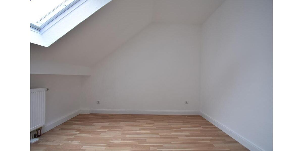 Dachgeschoßwohnung Essen Stadtbezirk VII - 2 Zimmer, 68 m&sup2;, 500&euro; | Angebot:22209779