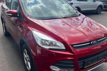 Ford Kuga 70.000 km 8.699 &euro; Recklinghausen 45663