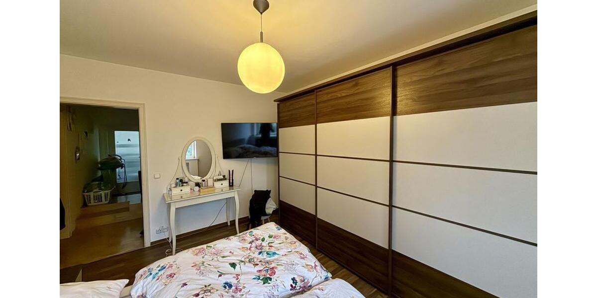 Etagenwohnung Gelsenkirchen - 3 Zimmer, 98 m&sup2;, 760&euro; | Angebot:25625252