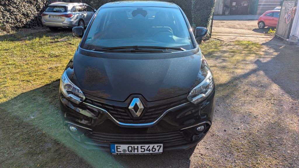 Renault Scenic 99.000 km 8.900 &euro; Essen 45139