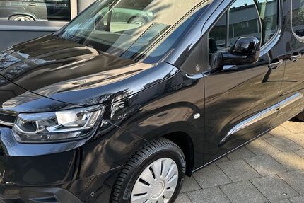 Toyota Proace City 45.381 km 14.950 &euro; Gelsenkirchen 45899