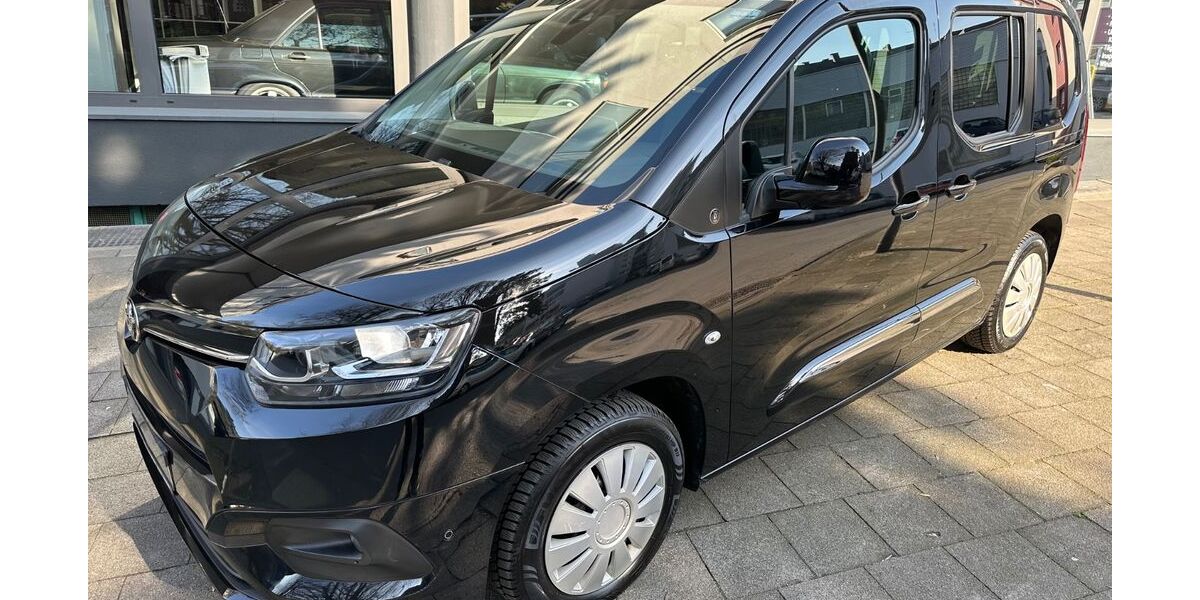 Toyota Proace City 45.381 km 14.950 &euro; Gelsenkirchen 45899