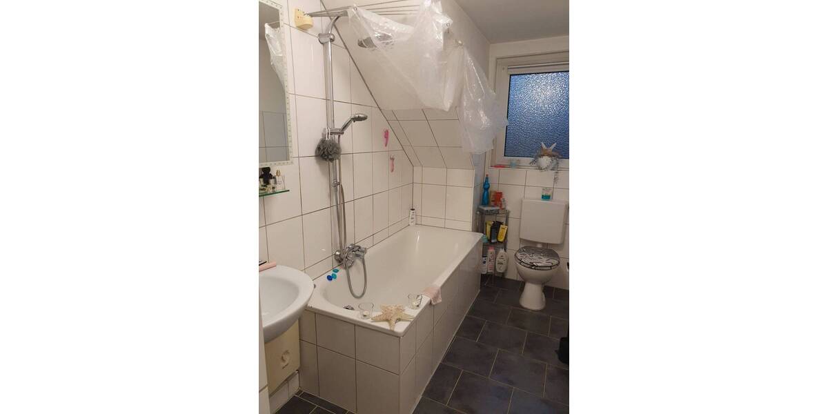 Etagenwohnung Bochum Harpen - 4 Zimmer, 82 m&sup2;, 171.000&euro; | Angebot:25663250