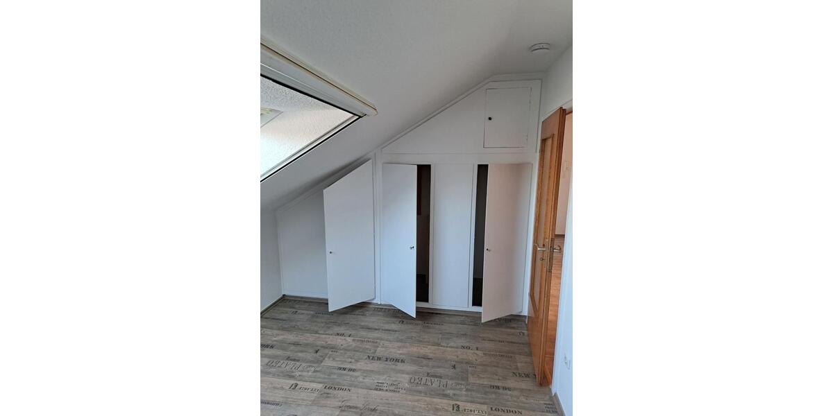 Dachgeschoßwohnung Essen Stadtbezirk IV - 2 Zimmer, 62 m&sup2;, 465&euro; | Angebot:26284643