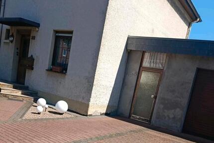 Haus Duisburg Rheinhausen - 4 Zimmer, 75 m&sup2;, 175.000&euro; | Angebot:26302960