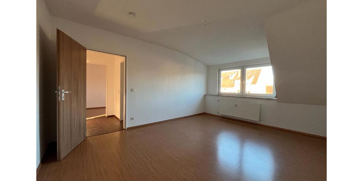Dachgeschoßwohnung Essen Stadtbezirk IV - 3 Zimmer, 73 m&sup2;, 513&euro; | Angebot:26279262