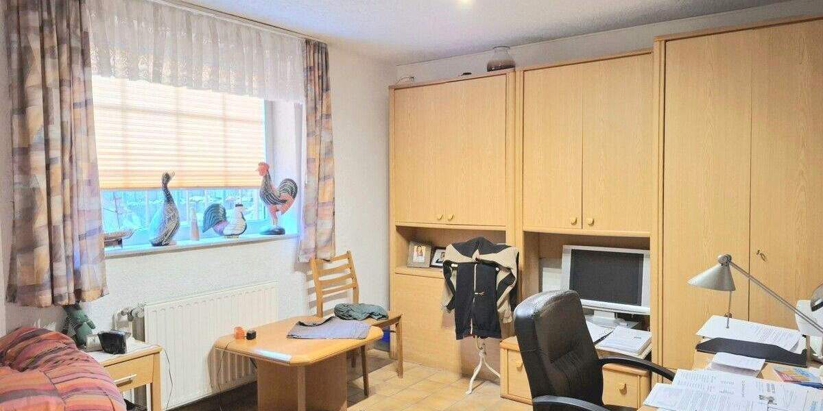 Einseitig angebauter, teilunterkellerter Bungalow mit Garage in ruhigem Stichweg auf Kaufgrundstück. - Einfamilienhaus Oer-Erkenschwick Groß-Erkenschwick | Angebot:25413680