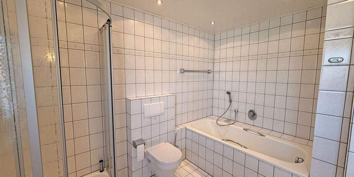 Etagenwohnung Dinslaken Bruch - 4 Zimmer, 115 m&sup2;, 229.000&euro; | Angebot:25684457