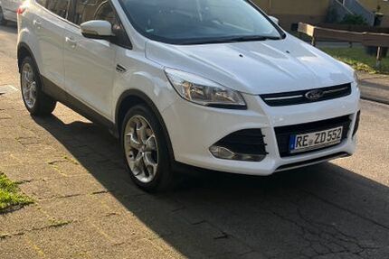 Ford Kuga 142.877 km 9.400 &euro; Marl 45772