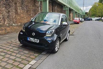Smart ForTwo 102.000 km 8.750 &euro; Duisburg 47058