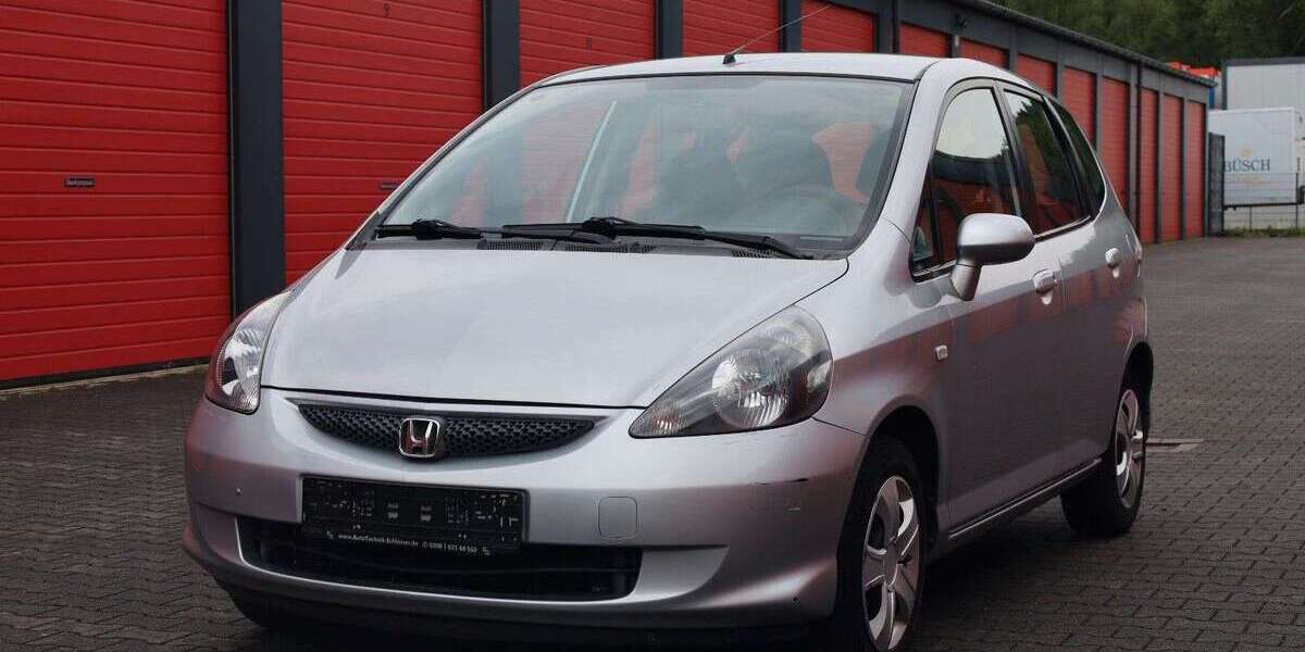 Honda Jazz 104.577 km 3.299 &euro; Oberhausen 46145