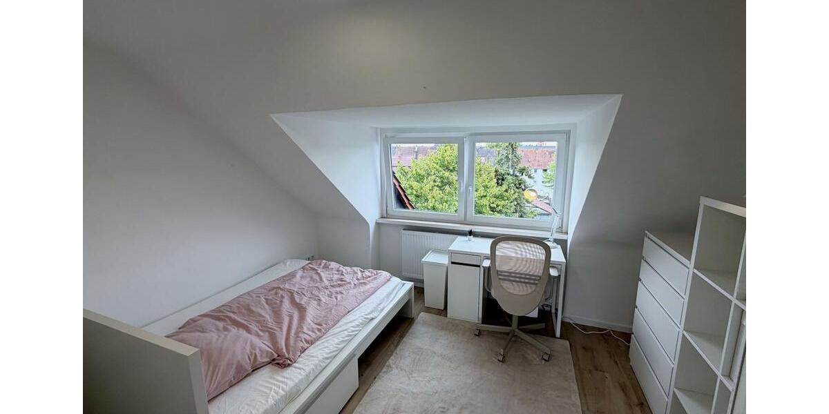 Dachgeschoßwohnung Gelsenkirchen Erle - 4 Zimmer, 81 m&sup2;, 189.000&euro; | Angebot:27269700
