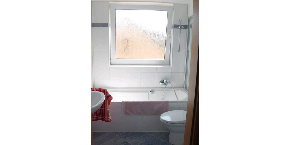 Dachgeschoßwohnung Oberhausen Alstaden - 3.5 Zimmer, 68 m&sup2;, 157.500&euro; | Angebot:25810230