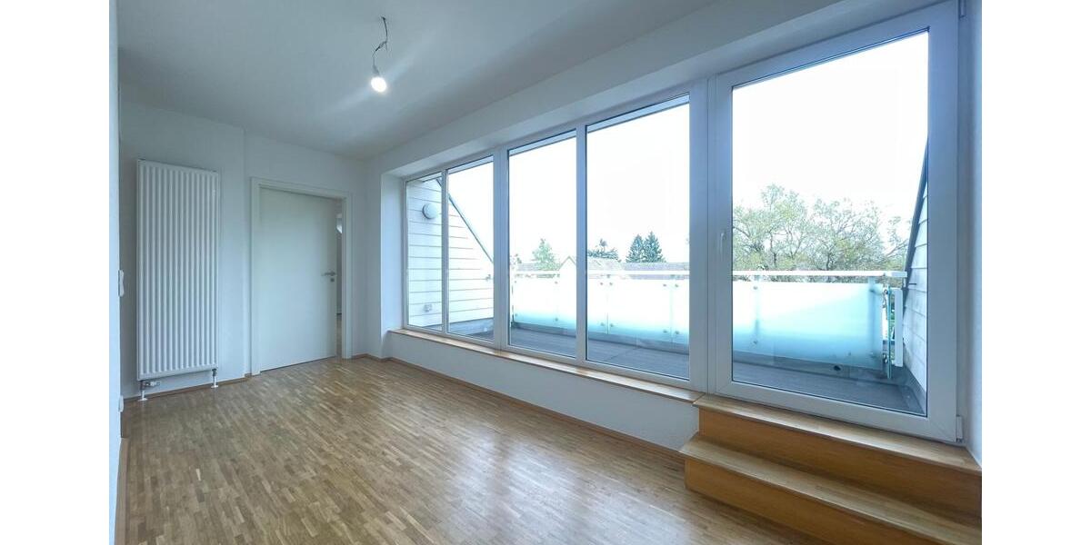 Dachgeschoßwohnung Essen Stadtbezirk IV - 3 Zimmer, 81 m&sup2;, 849&euro; | Angebot:26279244