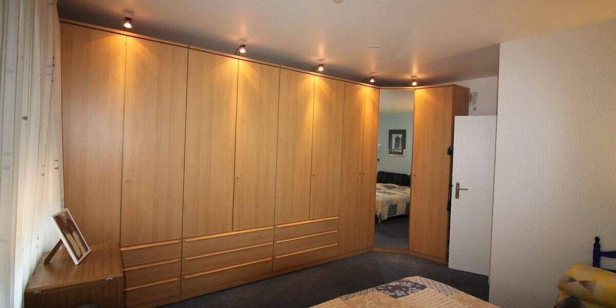 Mehrfamilienhaus, Wohnhaus Rheinberg Ossenberg - 7 Zimmer, 257 m&sup2;, 550.000&euro; | Angebot:25670152