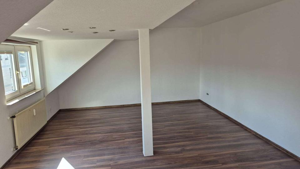 Etagenwohnung Duisburg Mittelmeiderich - 2 Zimmer, 71 m&sup2;, 565&euro; | Angebot:25974846