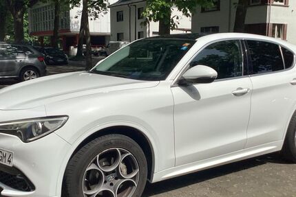 Alfa Romeo Stelvio 81.000 km 22.900 &euro; Gelsenkirchen Buer 45894