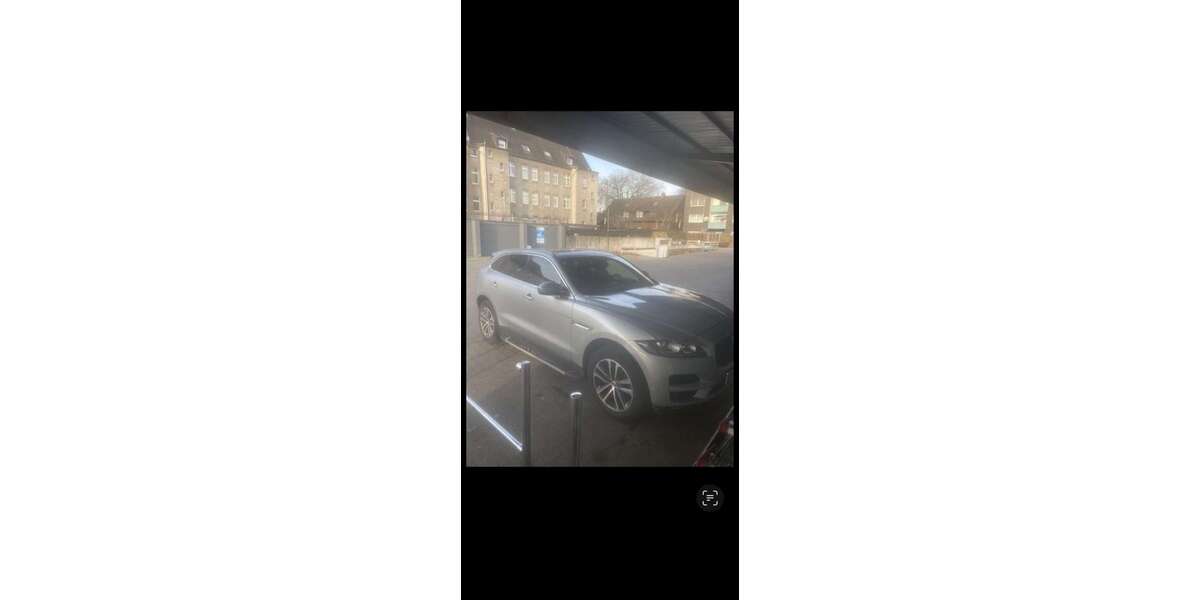Jaguar F-Pace 106.000 km 17.900 &euro; Duisburg 47178