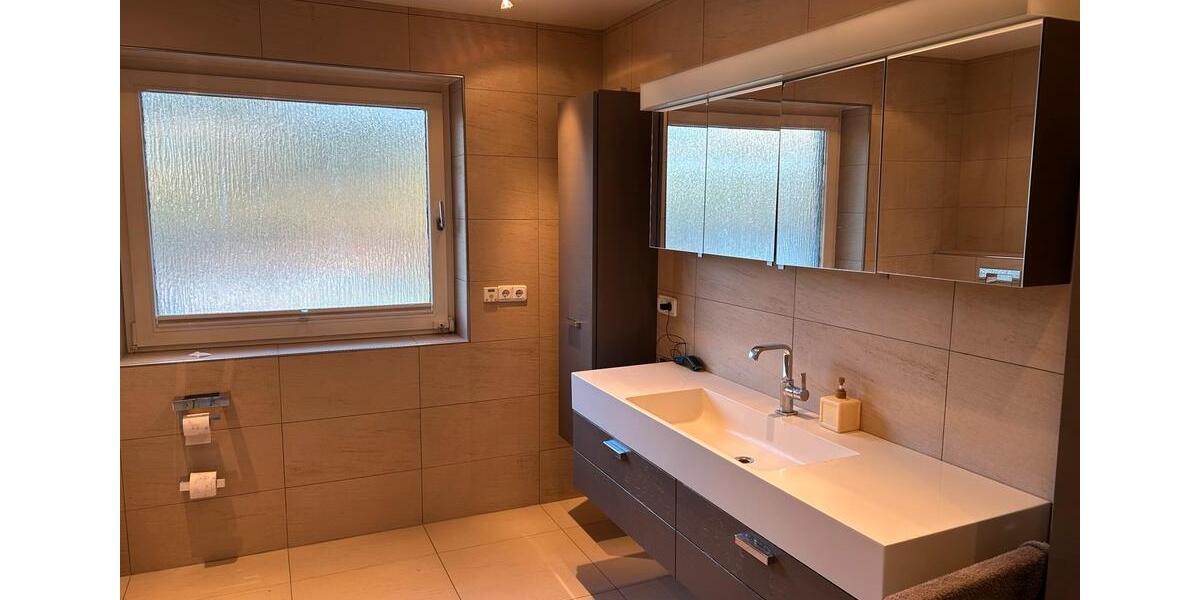 Einfamilienhaus Hamminkeln - 6.5 Zimmer, 220 m&sup2;, 450.000&euro; | Angebot:26135776